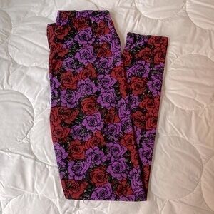 LuLaRoe Rose Leggings OS 🌹
